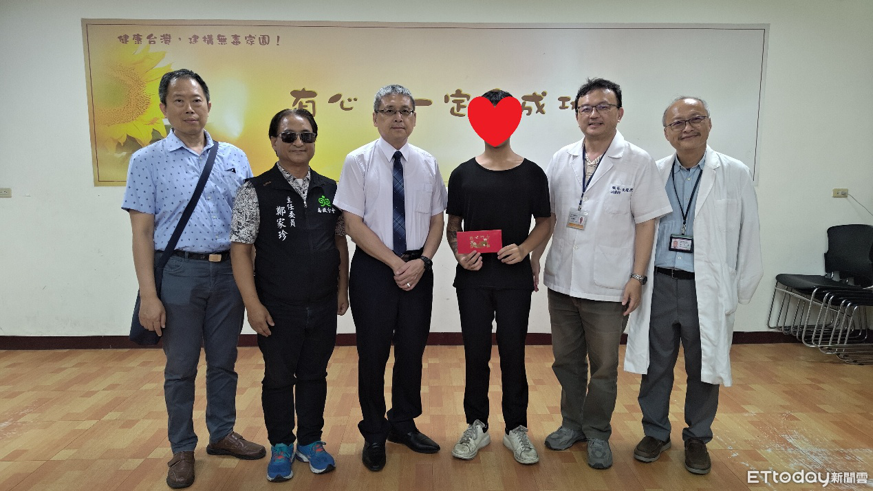 茄荖山莊更生少年考取丙級烘焙技術士證照 南投檢察長頒獎勵金 | ETtoday地方新聞 | ETtoday新聞雲