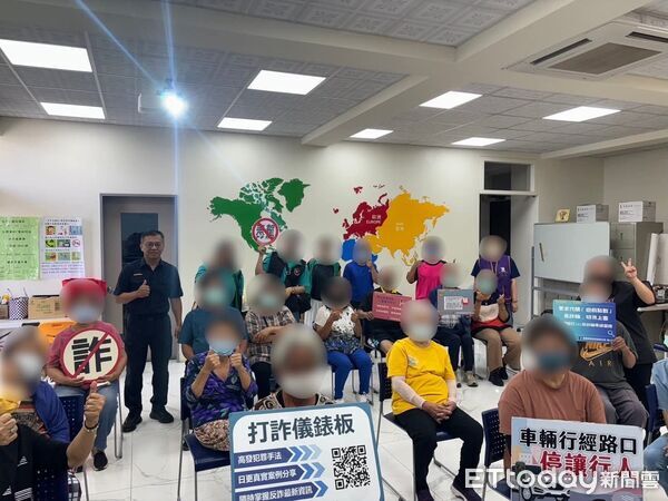 ▲利嘉派出所前往浸信會靈光堂教會舉行人口販運防制宣導。（圖／記者楊晨東翻攝）