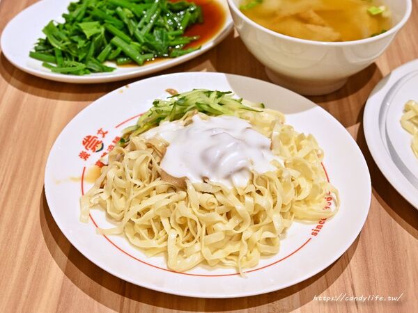 ▲▼崇文嘉義涼麵台中美村店。（圖／糖糖`s 享食生活授權提供）