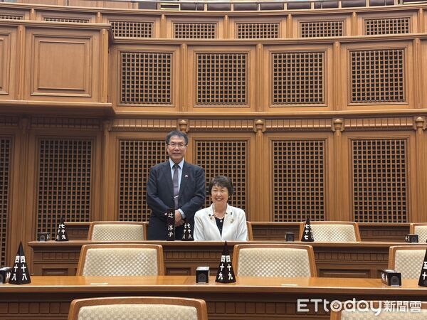▲台南市長黃偉哲拜會大阪市議會議長梅園周及大阪市議會日台友好議員連盟會長辻淳子，雙方暢談城市交流。（記者林東良翻攝，下同）