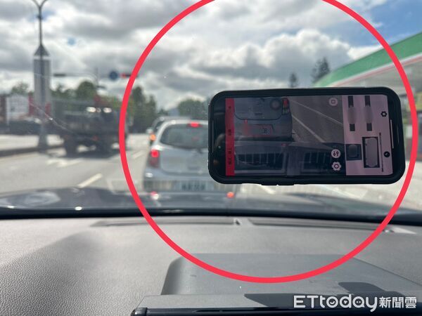 ▲陳姓男子騎機車被巡????員警發現為車牌已遭註銷。（圖／吉安警分局提供，下同）