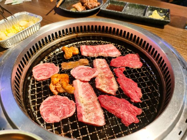 ▲▼肉屋橫丁。（圖／混血珊莎的奇幻旅程授權提供）