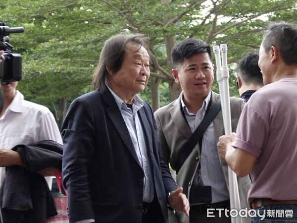 ▲▼民進黨立委王世堅受訪。（圖／記者劉耿豪攝）