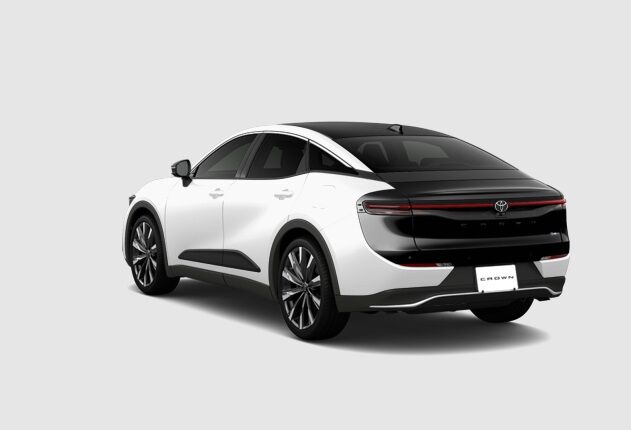 ▲TOYOTA搶先釋出改款新跨界Crown。（圖／翻攝自TOYOTA）