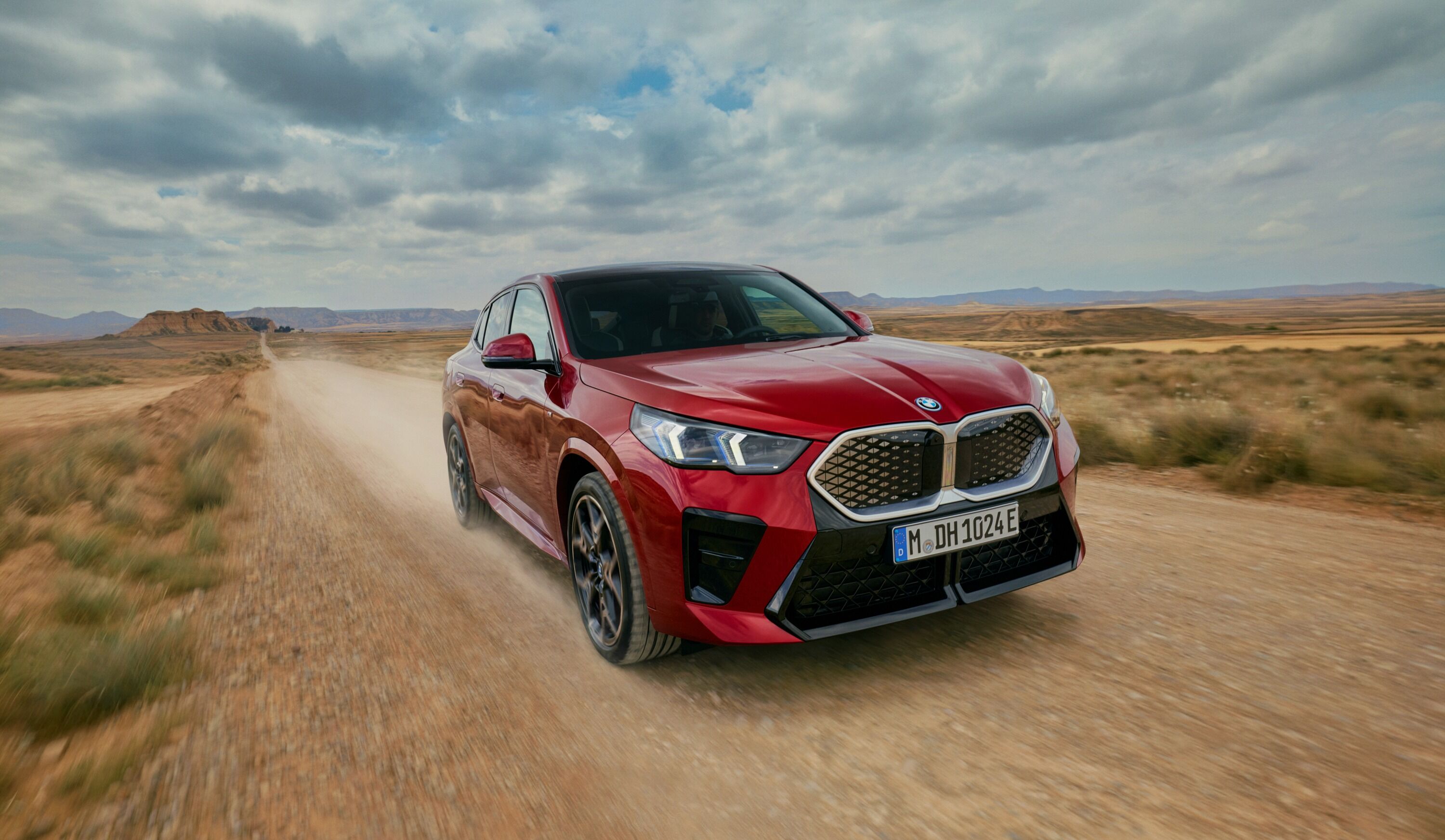 ▲新年式BMW iX1、iX2開賣，漲價1萬、續航提升。（圖／翻攝自BMW）