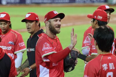 鋼龍6局無失分領軍　味全龍4比0完封兄弟