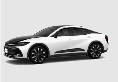 TOYOTA改款Crown現身「升級最新油電」！台灣導入再等等、跑旅隨後來