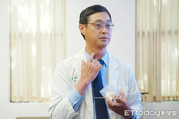 ▲蔣小姐接受修正性甲狀軟骨成形術後聲帶麻痺獲改善，重新找回清晰嗓音與工作自信。（圖／記者游瓊華翻攝）