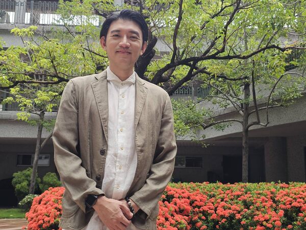 ▲《他的靈魂與他的書店》黃柔閩、曾少宗南下高雄宣傳。（圖／大愛提供）