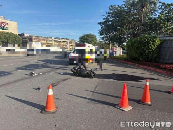 ▲▼             士林一輛接體車撞死機車騎士。（圖／記者黃宥寧翻攝，下同）