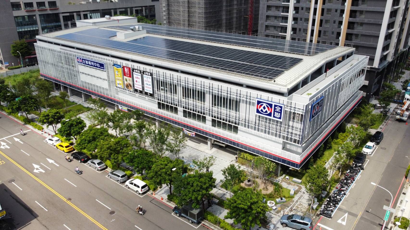 ▲▼全聯最大複合店落腳台中，逾600坪一樓賣場，7月18日開幕。（圖／業者提供）