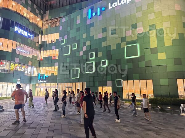 ▲寧靜廣場舞,Lalaport。（圖／民眾提供）