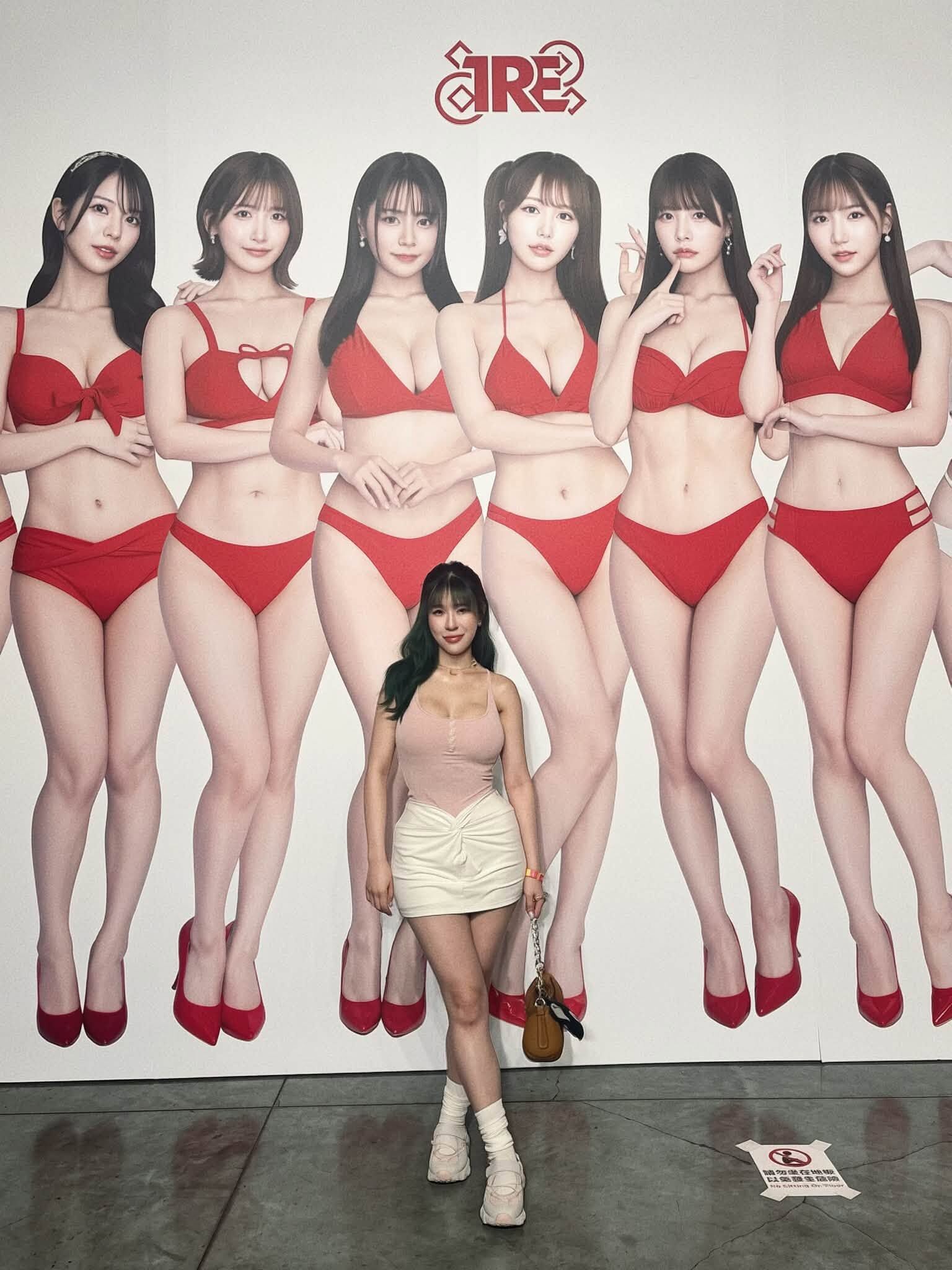 ▲▼丹妮婊姐逛成人展！身材太辣被狂問：妳攤位在哪。（圖／翻攝自臉書／丹妮婊姐）