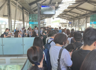 快訊／桃捷「列車故障」乘客塞爆月台　通勤族大崩潰