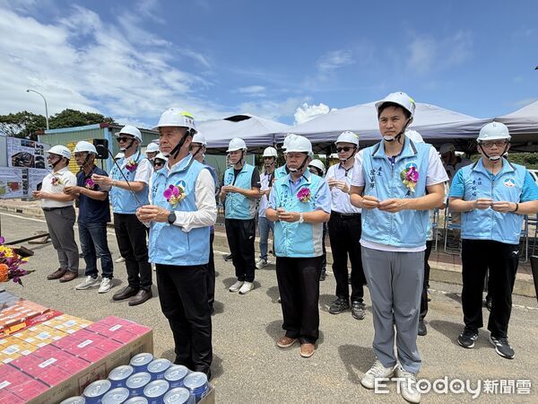 ▲▼金門「烈嶼鄉旅服轉運中心暨大橋展示館新建工程」舉行上梁祈福典禮。（圖／記者鄭逢時攝）
