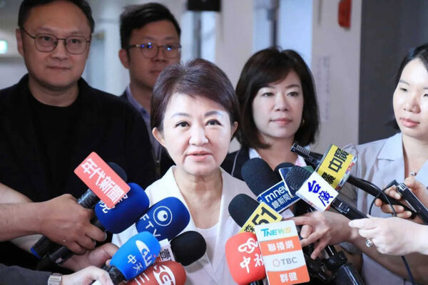 台中市長盧秀燕堅持食品含致癌油低於20％也得下架，逼得中央跟進。（圖／台中市政府提供）