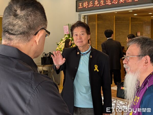 ▲藝人劉尚謙出席王時政告別式。（圖／記者林敬旻攝）