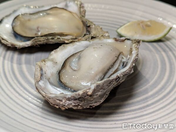▲開箱島語台中店9大餐檯必吃菜色　還有10道台中限定料理。（圖／記者黃士原攝）