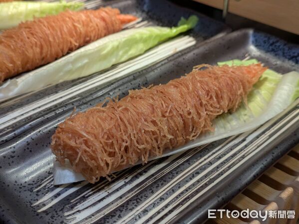 ▲開箱島語台中店9大餐檯必吃菜色　還有10道台中限定料理。（圖／記者黃士原攝）