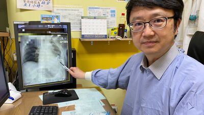 男嘔吐高燒「肺炎惡化成膿胸」險喪命　醫示警8類人高風險