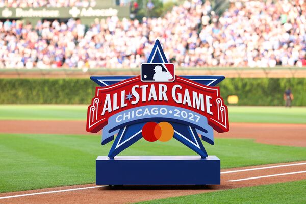 ▲小熊球團賽前揭曉2027年MLB明星賽官方Logo。             （圖／達志影像／美聯社）