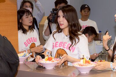 開賣1分鐘湧300人！樂天3韓籍女神大巨蛋賣冰　3000元親繪神作掀搶購潮