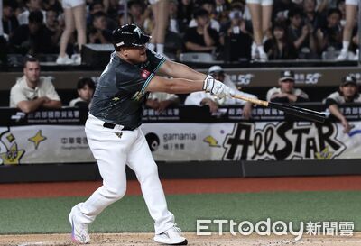 大巨蛋傳奇卡大亂鬥!官大元對決黃忠義、張泰山 中華隊5分逆轉