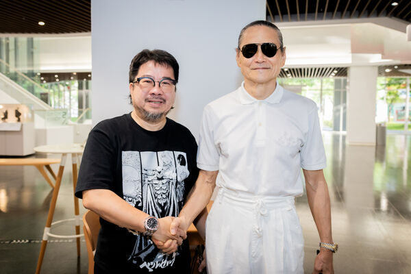 ▲《魯冰花》導演楊立國睽違37年首度現身，與影視聽中心董事長褚明仁留下合影。（圖／國家電影及視聽文化中心提供）