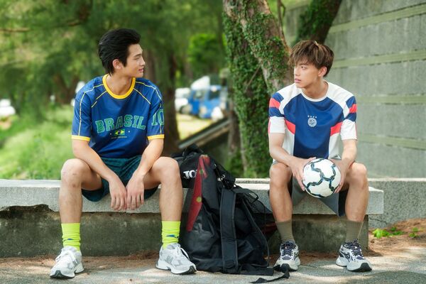 ▲《我的神隊友》卡司找來邱以太與「初戀系女孩」林亭莉，更集結了當今台灣最紅的「四大男團代表。（圖／阿榮影業提供）