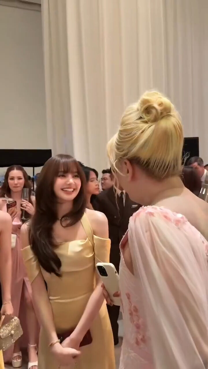 ▲▼Lisa出席Nadech與Yaya曼谷婚宴。（圖／翻攝自X）