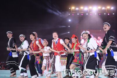 綻放之夜!南島聯合豐年節舞團震撼接力 大合唱掀起最高潮