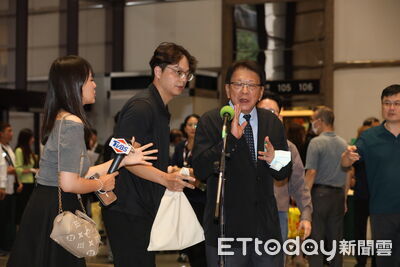 潘孟安被問毒油揮手打到記者麥克風 李四川競辦要蘇巧慧道歉