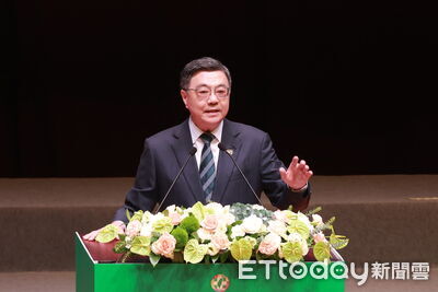 卓揆酸蔣萬安敬老卡每月僅600點 北市府打臉:使用範圍全國之冠