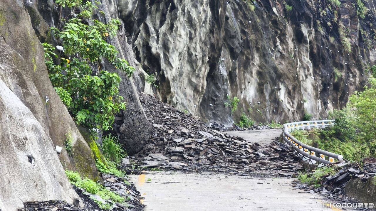 屏東豪雨釀災!霧台鄉佳暮部落聯外道路 土石崩落一度阻通行 | ETtoday社會新聞 | ETtoday新聞雲
