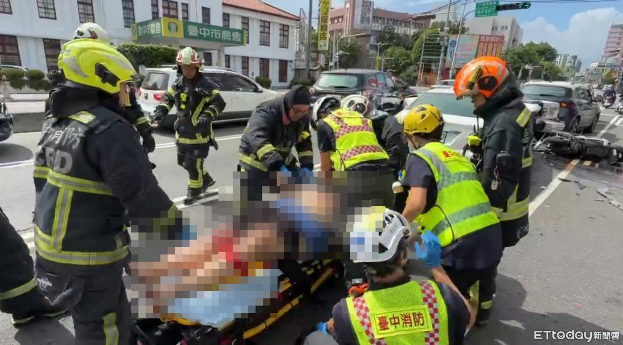 快訊/台中豐原7車連環撞!遭前後轎車夾困 男騎士送醫不治 | ETtoday社會新聞 | ETtoday新聞雲