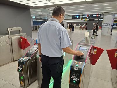 北捷LED燈號閘門上路! 逃票、硬闖「重罰票價50倍違約金」