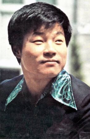 ▲姜承植活躍於1980年代，直到後來移居美國，逐漸淡出演藝圈。（圖／翻攝自社群平台）