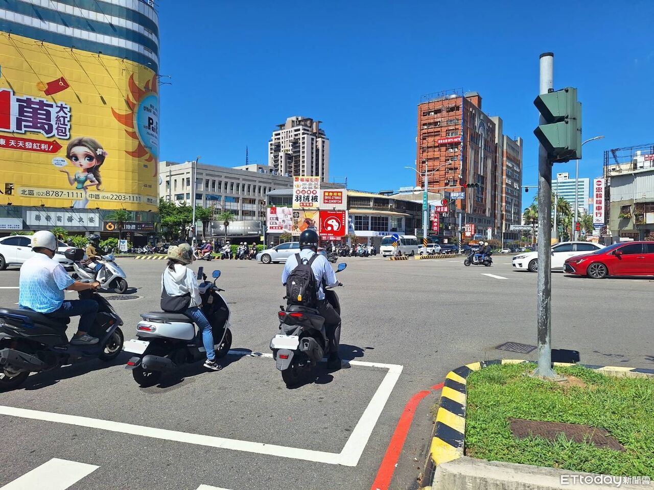 騎士曬到崩潰!台中市「這4條路」紅燈秒數變短 最多省25秒 | ETtoday社會新聞 | ETtoday新聞雲