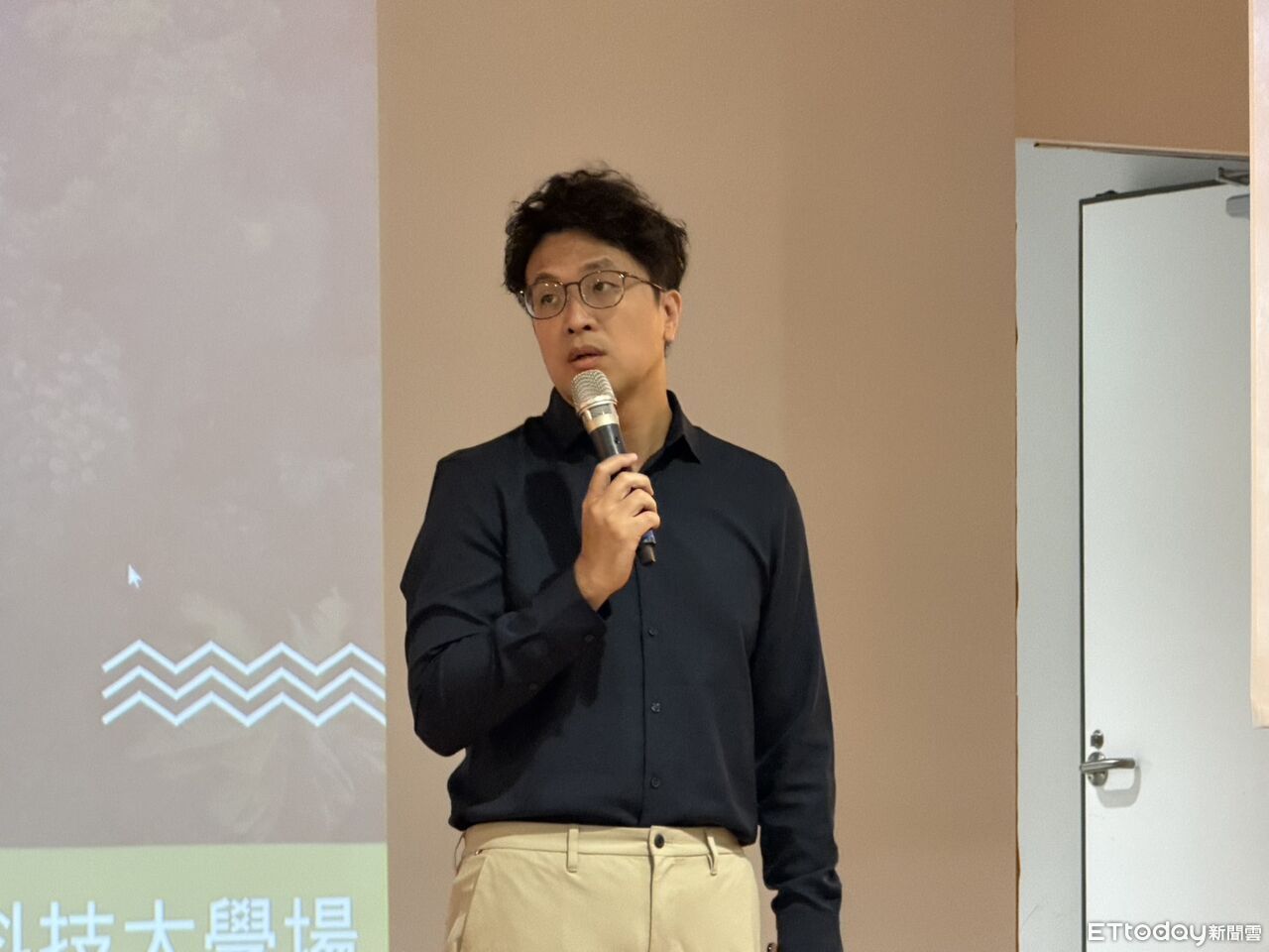 家長控兒虐案慢半拍!蔣萬安喊反映給立院 沈伯洋:不如回來當立委 | ETtoday政治新聞 | ETtoday新聞雲