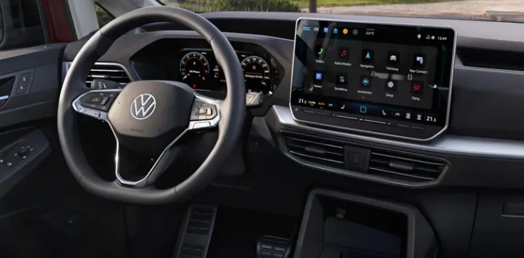 ▲福斯商旅Caddy Maxi車安網送測曝光！可能開始為小改款開始暖身。（圖／翻攝自車安網、福斯）