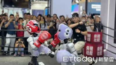 千萬台幣才能買！宇樹3米載人變形機甲首亮相　「格鬥機器人」秀拳腳　
