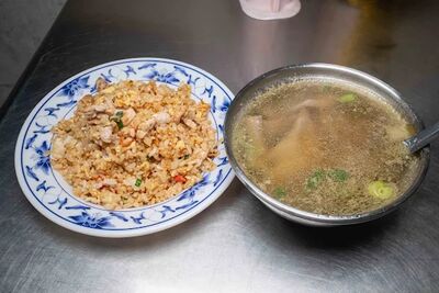 鑊氣蛋炒飯配豬肝湯只賣80元！台中太平飄香30多年熱炒攤