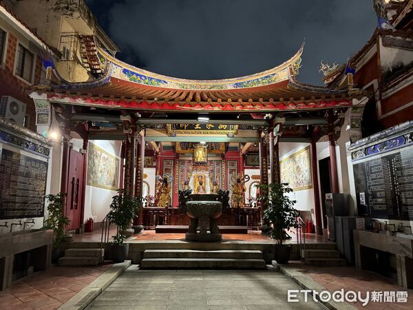 ▲台南市推動城市光環境改造，以精準配光呈現古蹟及歷史建築夜間風貌。（記者林東良翻攝，下同）