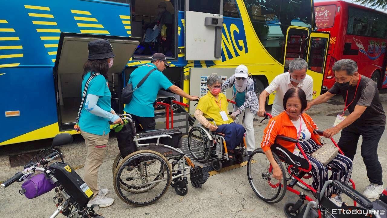 70名身障友暢遊台南!屏東救國團攜手蔣月惠 無礙旅行傳遞愛 | ETtoday地方新聞 | ETtoday新聞雲