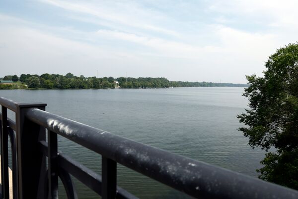 ▲▼美國俄亥俄州哥倫布市（Columbus）近郊的鮑威爾鎮（Powell）西奧托河（Scioto River）沿岸。（圖／達志影像／美聯社）