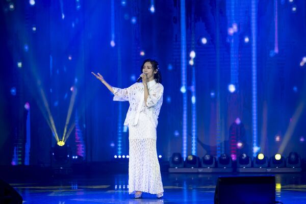 ▲▼曾心梅登上郵輪演出             。（圖／麗星郵輪提供）