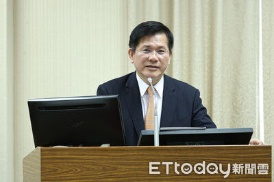 王義川嫌報告「想說又不敢說」 林佳龍:你會怎麼做?藍委有秀圖