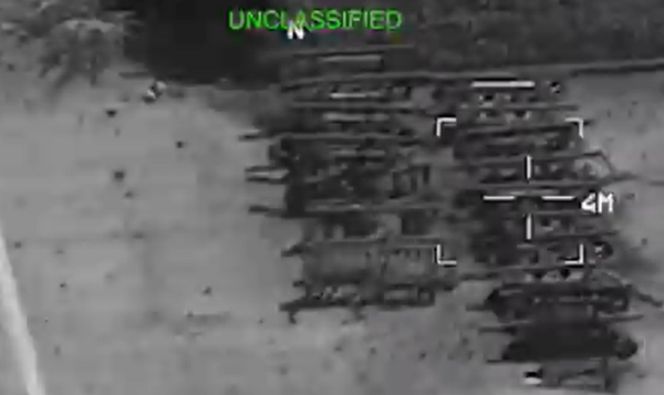 ▲▼美軍已完成對伊朗連續第11個夜晚的轟炸行動。（圖／翻攝自X／CENTCOM）