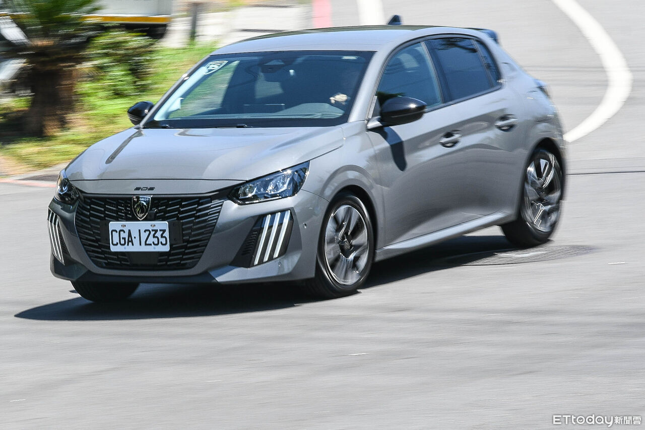 ▲Peugeot 208重回台灣市場！不僅省油、省稅金，顏值、樂趣更是獨特的存在。（圖／記者徐煜展攝）