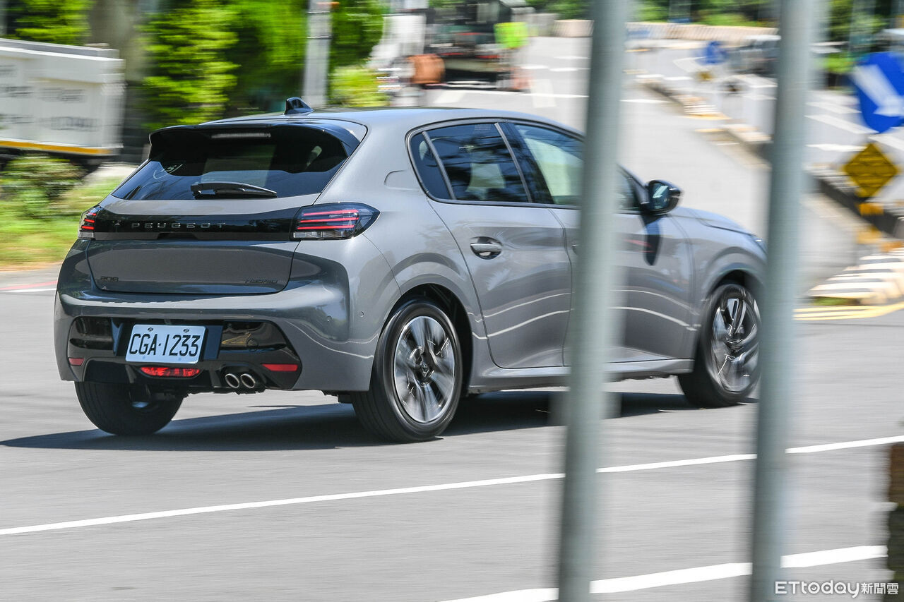▲Peugeot 208重回台灣市場！不僅省油、省稅金，顏值、樂趣更是獨特的存在。（圖／記者徐煜展攝）